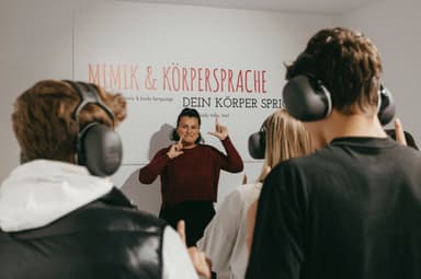 Hands Up - Erlebnis Stille - Museen & Ausstellungen in Hands Up, wien