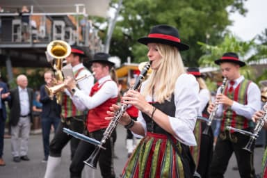 900 Blasmusiker erobern die Wiener Innenstadt - Open Air & Festivals in Rathausplatz, wien