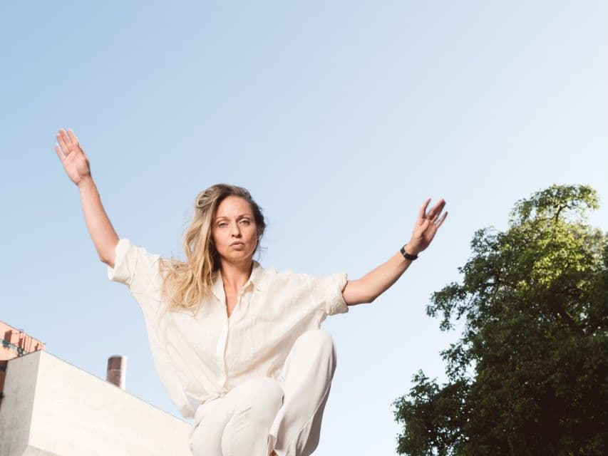 Hip Hop Fusion – B-Girling Toprocking, Popping, Waving, House – MuseumsQuartier Wien