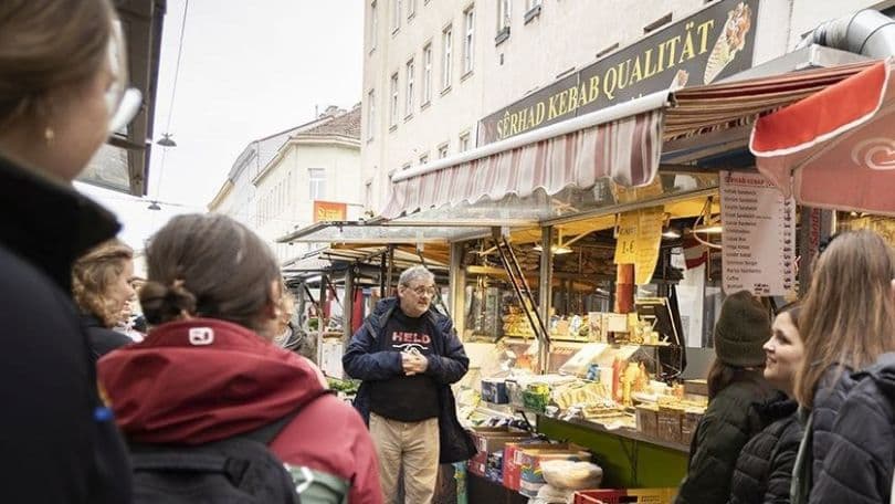 Grätzlspaziergang Brunnenviertel – Treffpunkt