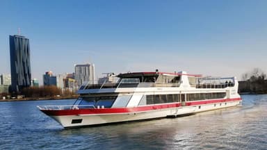 Kulinarischer Ausflug Bratislava Oktober - Kulinarik & Märkte in Schiff MS Kaiserin Elisabeth, wien
